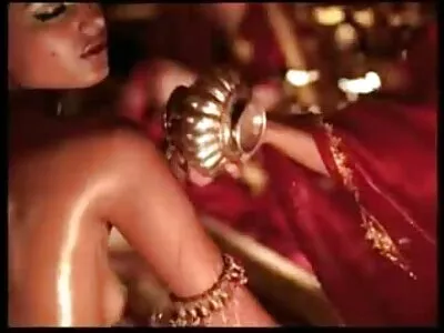 Kvinnan tänder oåterkalleligt hane gratis porrtube så han vill skämma bort henne