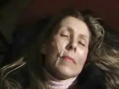 Stepson hjälper den stora boobied gratis tube porr blonda MILF att pigga upp sexlivet