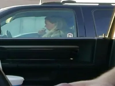 Spionera tonårs stora kuk amateur porr tömd av busty fusk fru