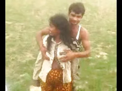 Super söt rysk tjej knullar två porr video gratis snygga killar