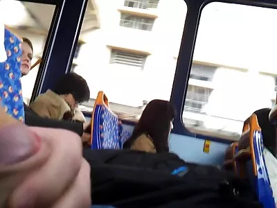 Slutty chick jävlar den där killen free porr xxx bredvid sin bundna pojkvän