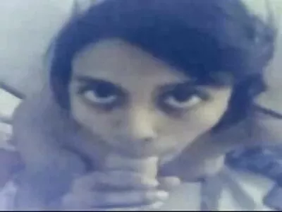 Kinky ebenholts slampa aloha porr i strumpor blir körd av stor svart kuk