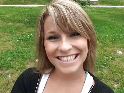 Skolläraren ber honom att stanna i klassrummet gratis porr på nätet efteråt