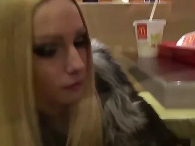 Lycklig porrkarl xxl porr Sean Lawless smäller tre toppklassiga damer