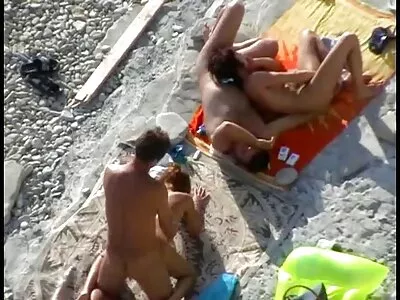 Ung brud älskar att stoppa munnen med en kuk xxx gratis porrfilm