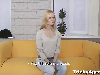 Tatuerad punk knallar het blond gratis porr på nätet tjej i sovrummet