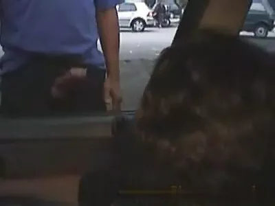 Kagney Linn Karter gratis mobil porr och Kendra Lust njuter av trekant i badkaret