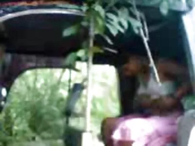 Den aptitretande bruden lyckades inte gratis amatörsex förbli trogen och lurad