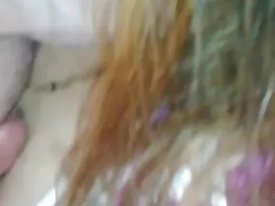 Busty blonde hottie får dubbel gratis tube porr penetration i toaletten