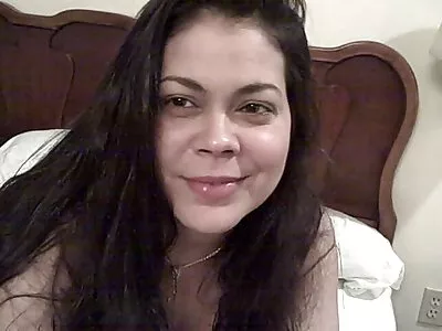 Slyna med bubbla rumpa analyseras xxl porr under åktur i rymlig skåpbil