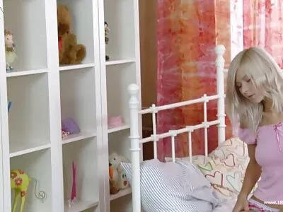 Amatörbrunett filmas av sin porr for free partner medan hon är fullt förlovad